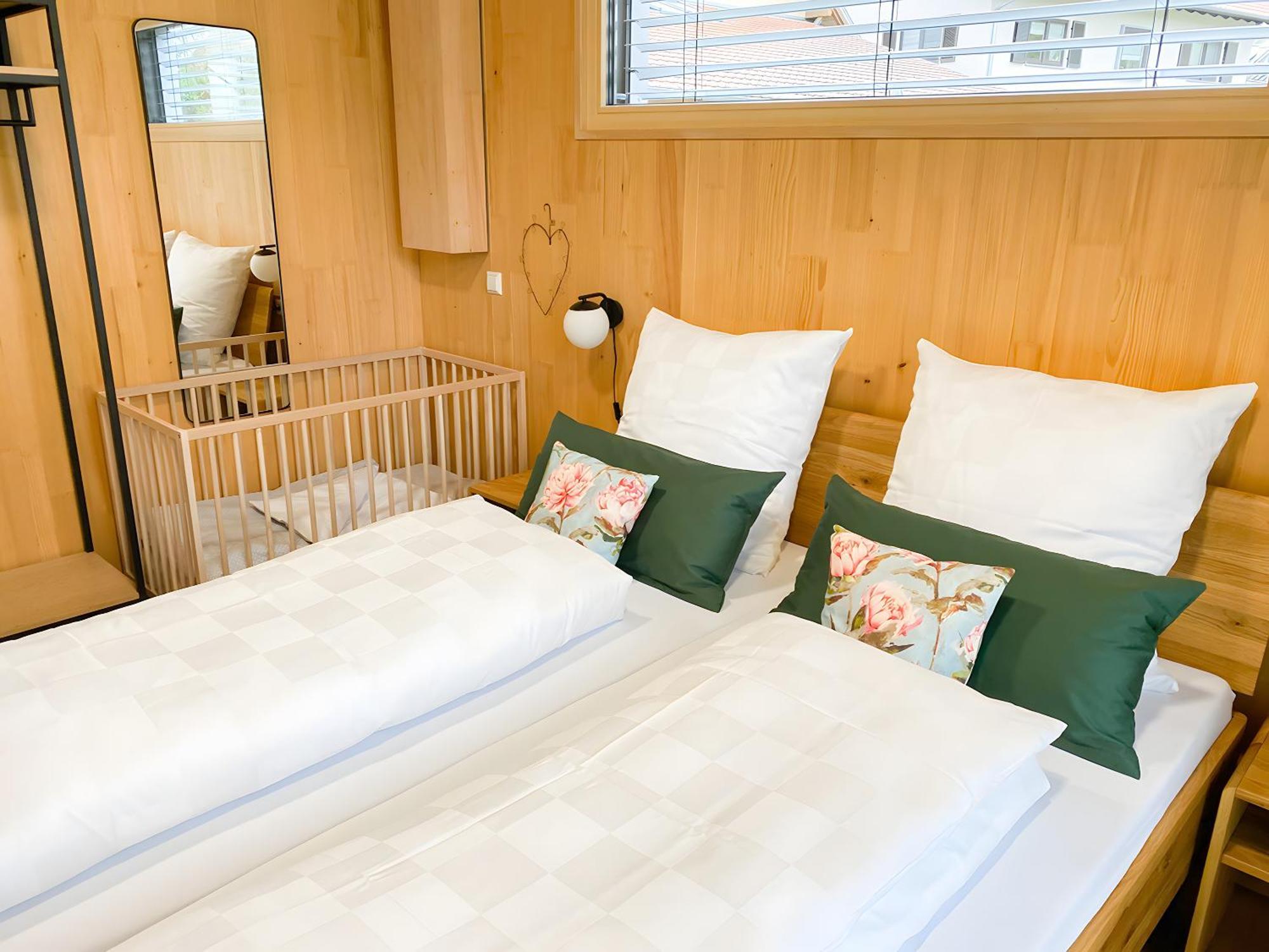 Beim Dorfbach - Die Hofchalets เครสส์บรอนน์ อัม โบเดนเซ ภายนอก รูปภาพ